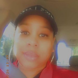 Meet your Posher, Lashea